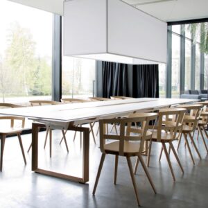 picture of meeting tables In-tensive by Inno and Julie chairs